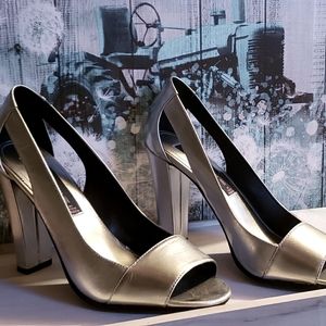 SteveMadden Silver Heels. Womens Size 6.5. Only worn One Time!